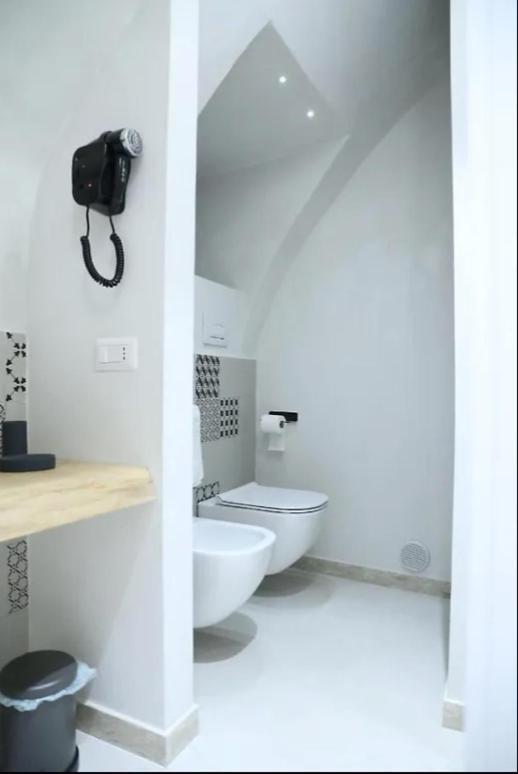 Locus Pendinelli Trani Bed & Breakfast Exterior photo